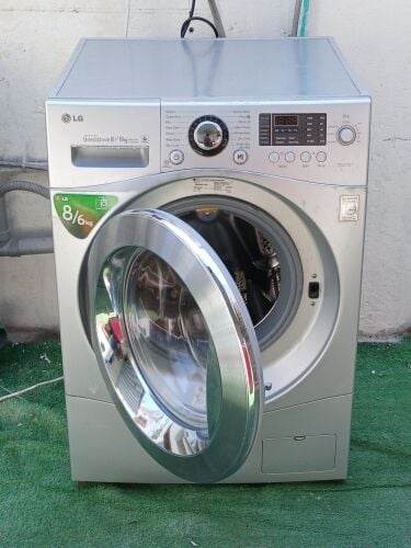 LG 8/6kg 2in1 like new good conditi