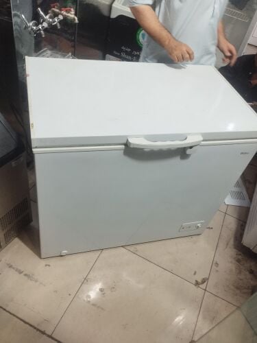 فريزر عميق بحالة ممتازة للبيع
