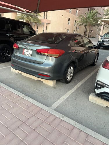   lady drived car 