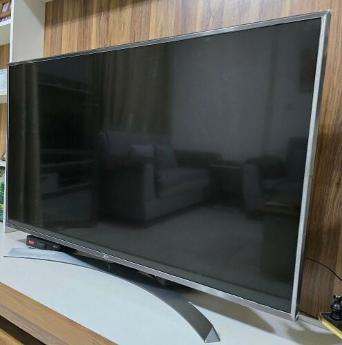 49" LG TV Smart 4K Ultra HD