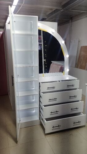 Design table available