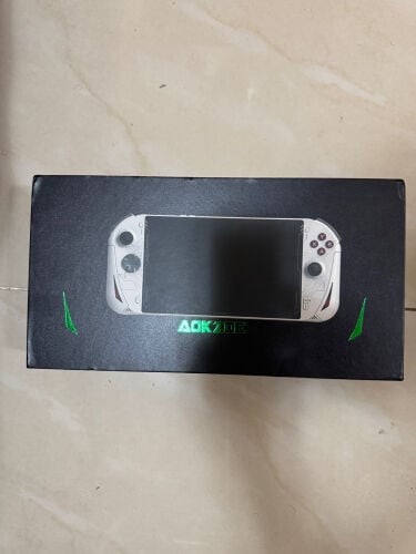 PC gaming aokzoe1