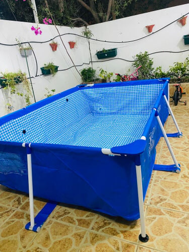 حمام السباحة