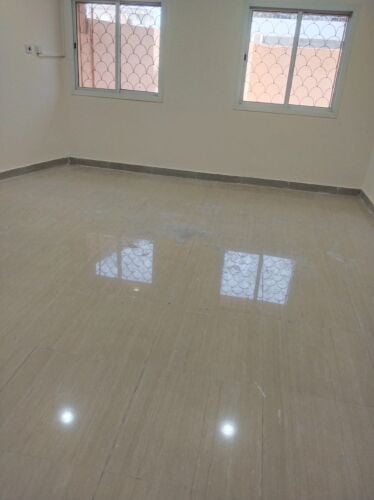 للبيع عمارة في المطار القديم