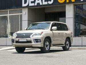 Lexus LX 570S 2013
