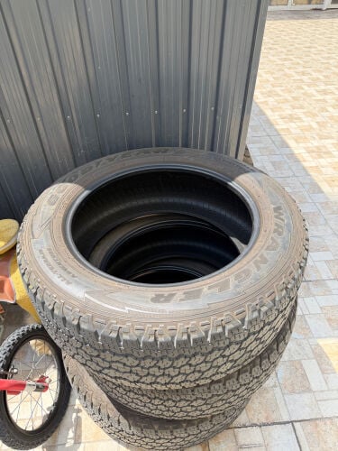 defender good year tire 255-60-20