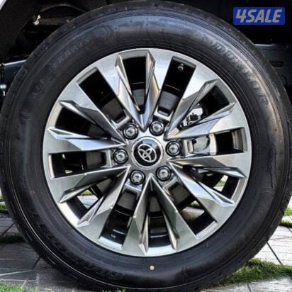 orignal Land Cruiser vxr new rim 