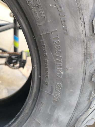 BF Goodrich 285/70/17