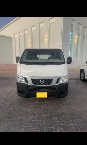 nissan bus 