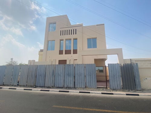 لإيجار فيلا في الغانم الجديد 