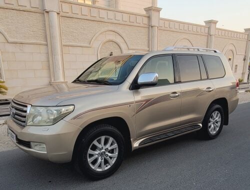 Toyota Land Cruiser GXR V8 2010