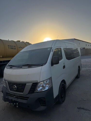 nissan urvan highroof 