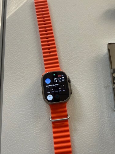 Apple Watch Ultra 2 silver