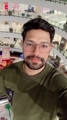 احسن اياذ