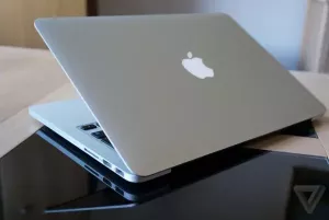Apple MacBook Pro Core i5 8GB