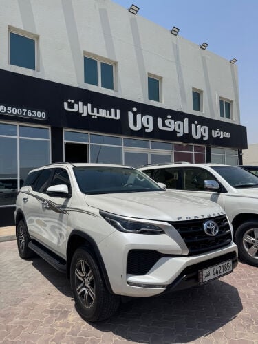 فورشنر2022ابيض ابيض لؤلؤي