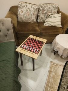طاولة شطرنج صناعة يدوية