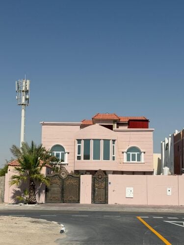 للإيجار فيلا في الوكرة
