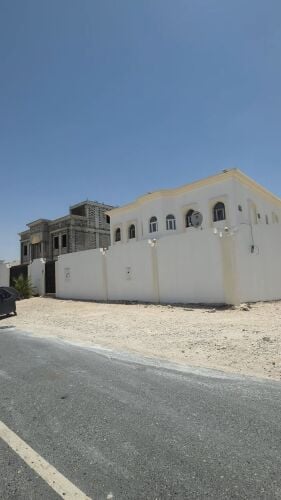 للايجار فيلا الوكير