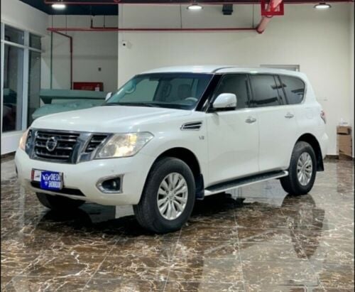 NISSAN SE V8