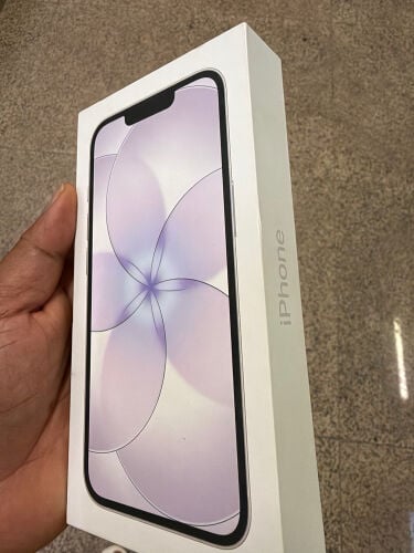 iPhone 17e 256 GB white, new box 