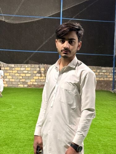 Im aurangzeb from Pakistan in qatar