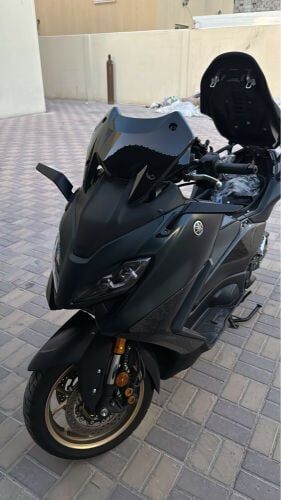 yamaha tmax 560