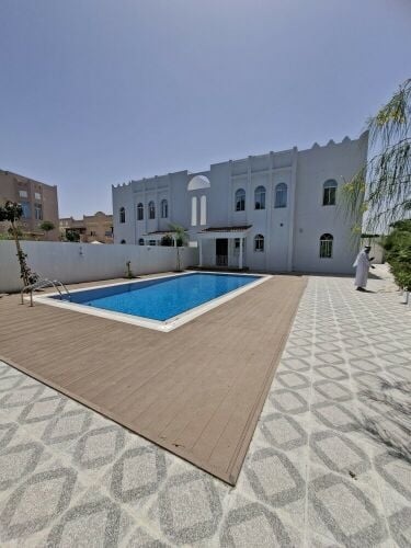 Villa for rent in West Bay