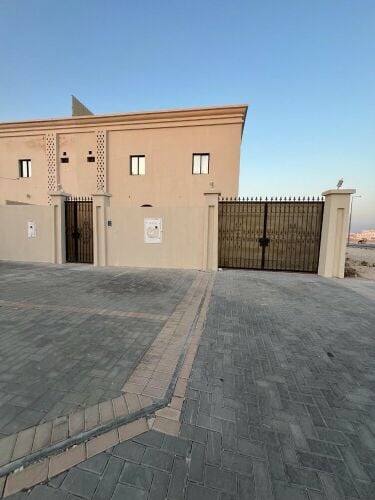 للايجار بالوكره سبع غرف 11,000 ري