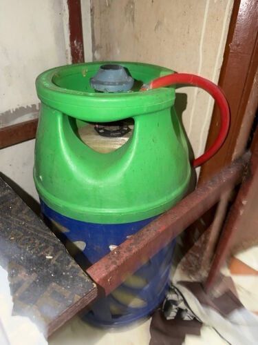 gas cylinder 