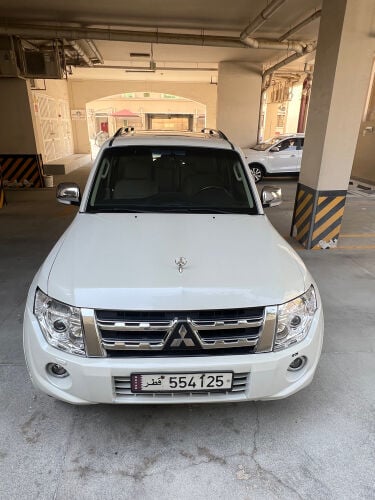 Mitsubishi Pajero Full option