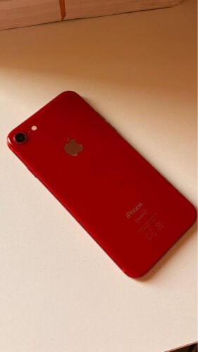 iPHONE 8 RED