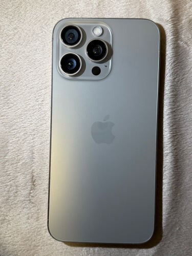 15 pro max natural titanium