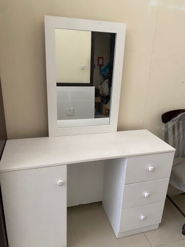 New dressing table for sale 