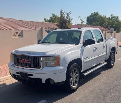 GMC SIERRA DENALI 1500 AVAILABLE