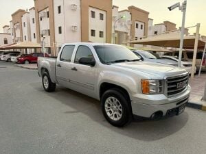 GMC Sierra 2013 Automatic.