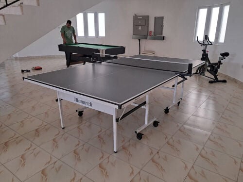 Tennis table 