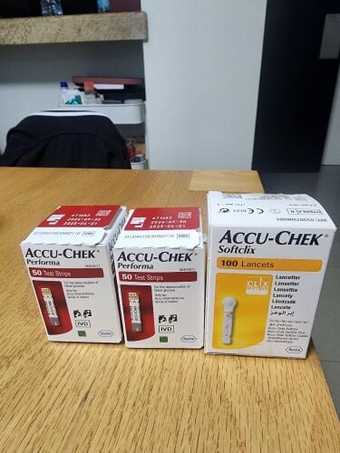 AccuCheck Performa (Strips & Lancet