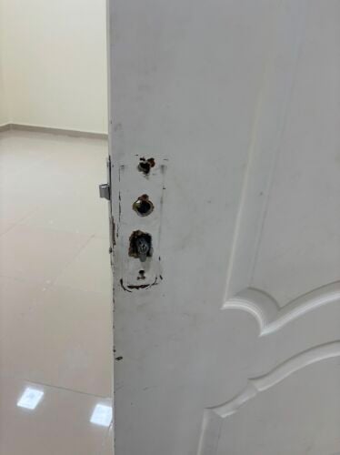 Repairing a door lock, removing a l
