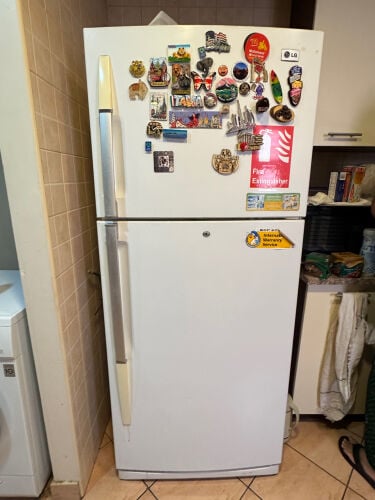 Refrigerator 