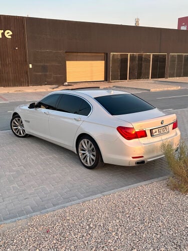 بي ام دبليو 740اي 