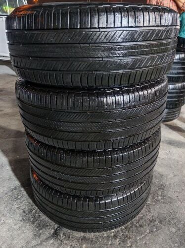 285/65/17 Michelin tire