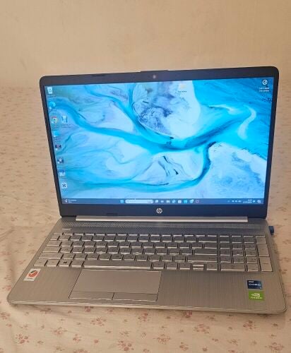 Laptop Hp windows11 core i5 gb512