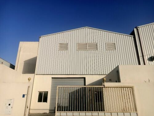 Garage for rent in the Industr