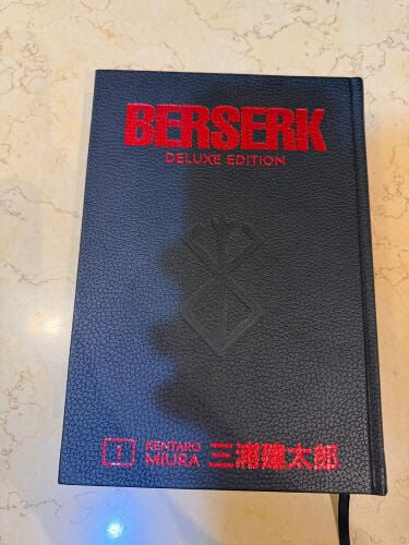 Berserk Deluxe Edition V1 