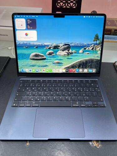 MACBOOK AIR M5