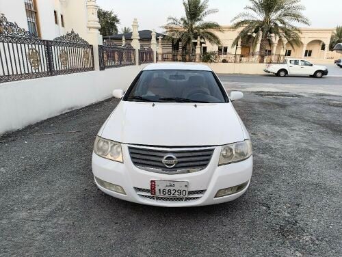 Nissan Sunny 2010