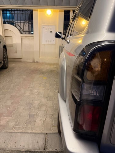 نيسان 