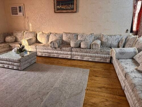 majlis sofa