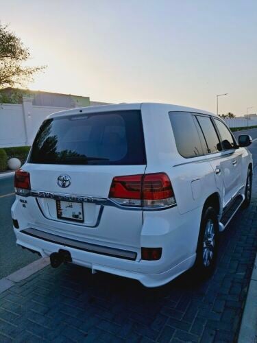 Land cruiser..